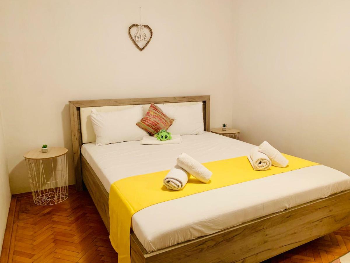 Ultracentral Apartment With All You Need: Wifi, Tv, Ac, Washer, Coffe Тимишоара Екстериор снимка