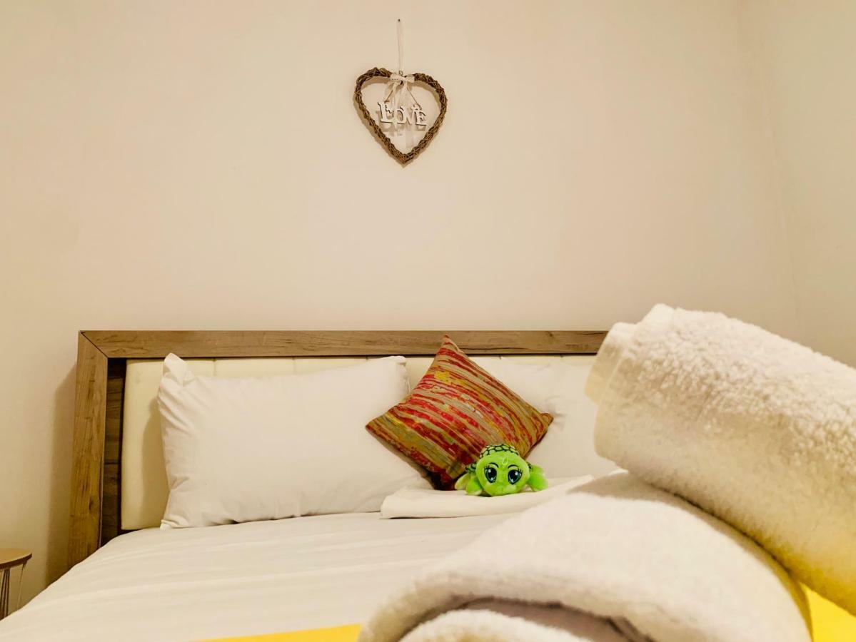 Ultracentral Apartment With All You Need: Wifi, Tv, Ac, Washer, Coffe Тимишоара Екстериор снимка